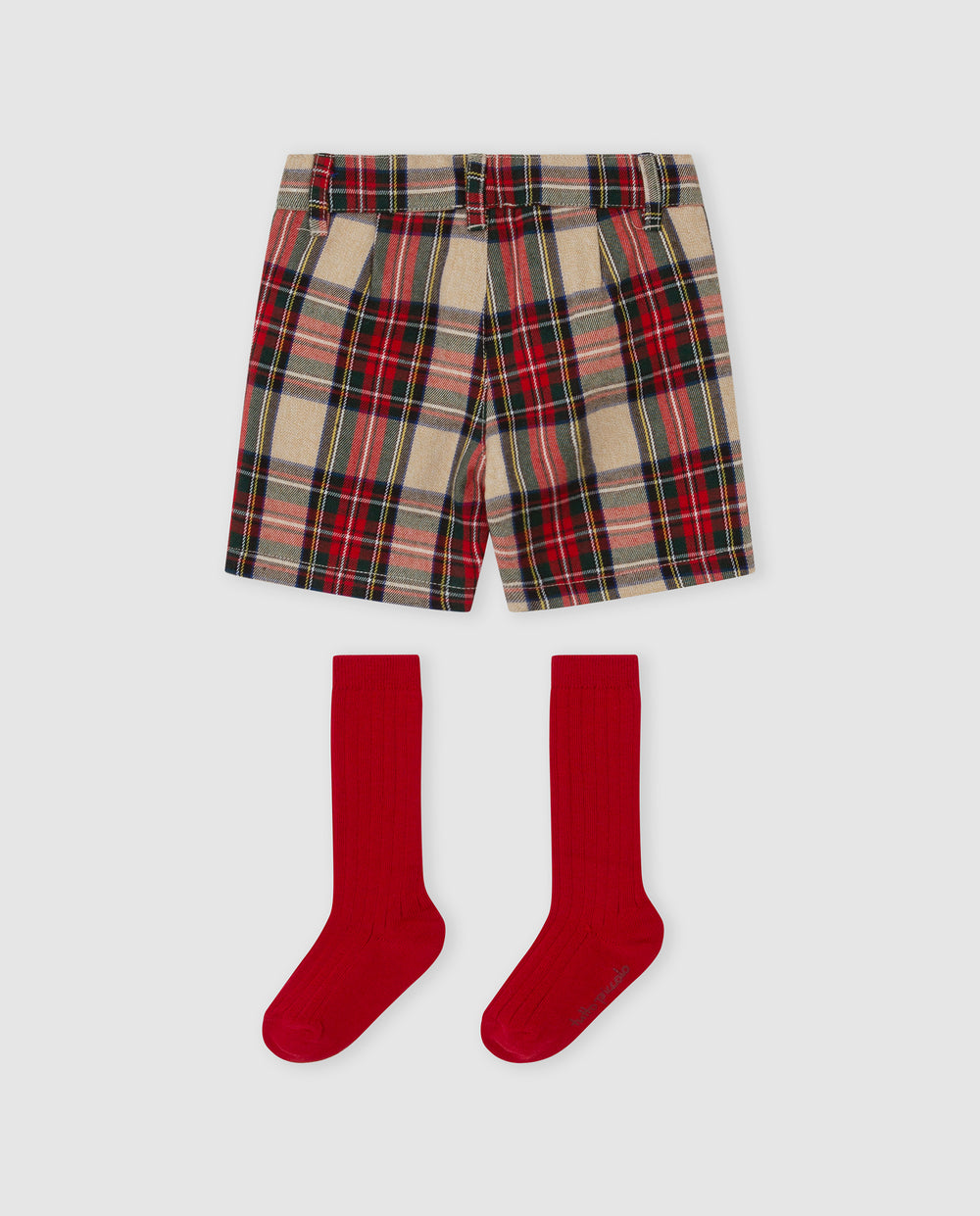 BERMUDA ROJA CUADROS CON CALCETINES