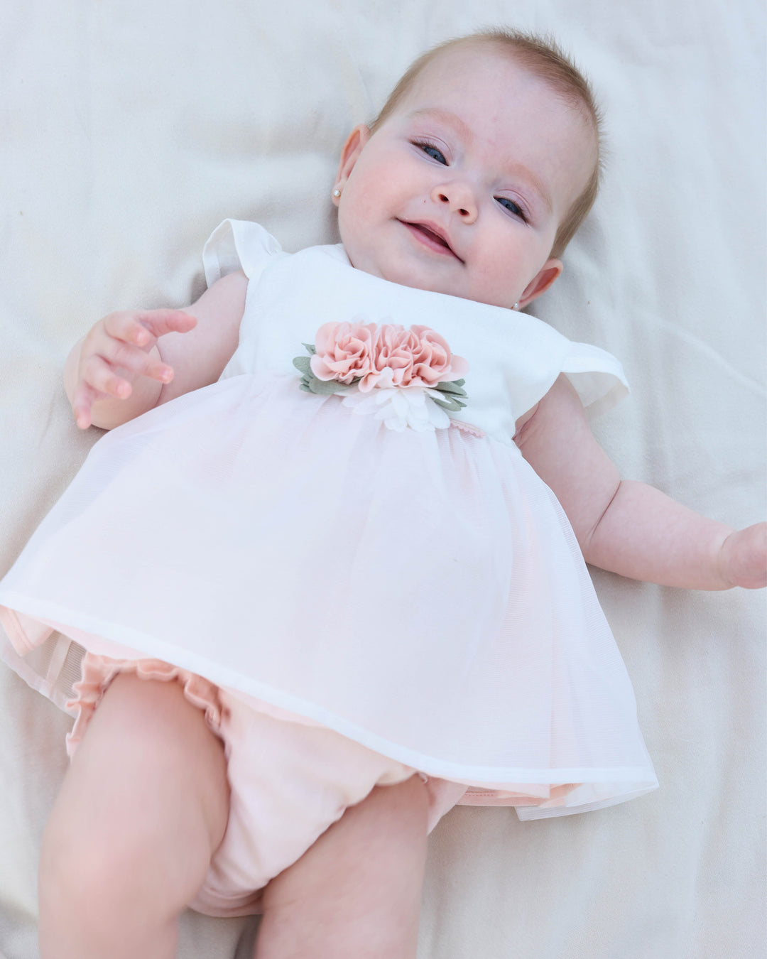 VESTIDO CON BRAGUITA PÉTALO