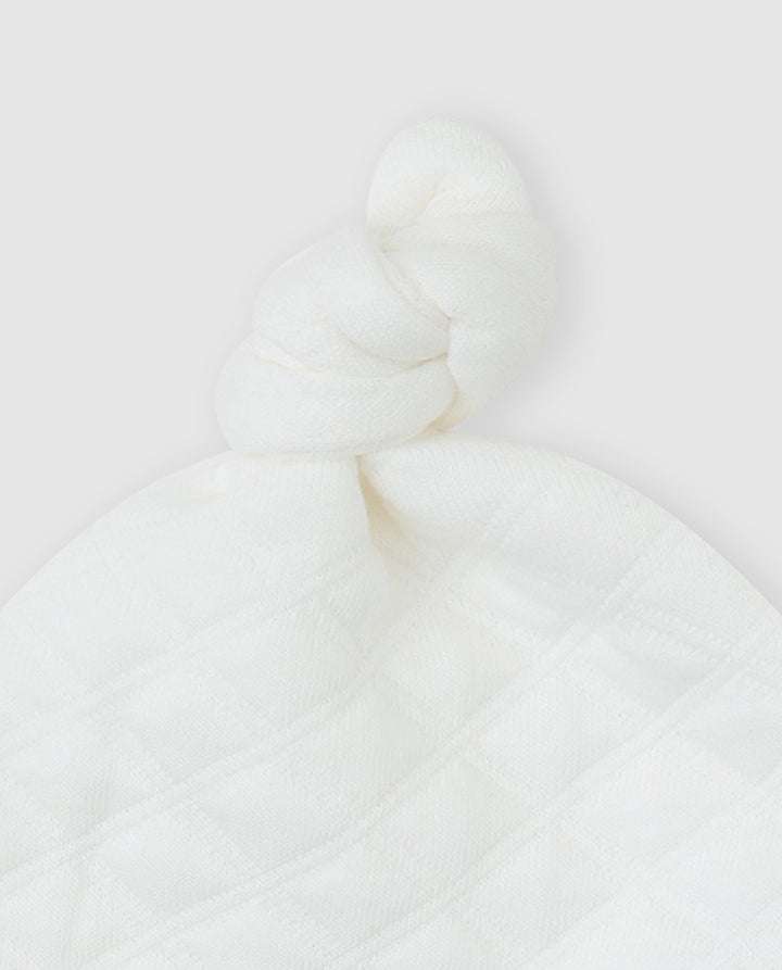 GORRO ACOLCHADO BLANCO BEBÉ
