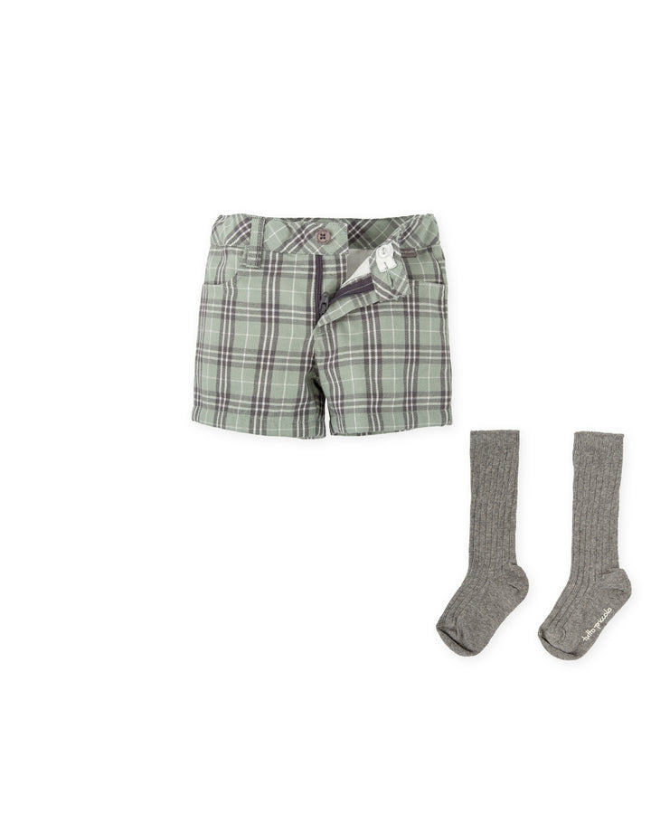 BERMUDA GRIS CON CALCETINES