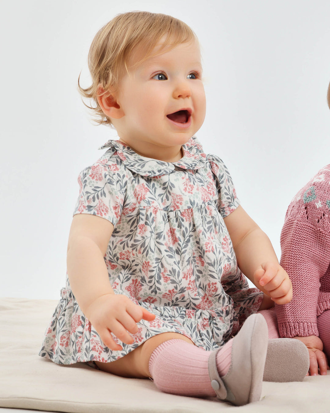 VESTIDO CON BRAGUITA GRIS