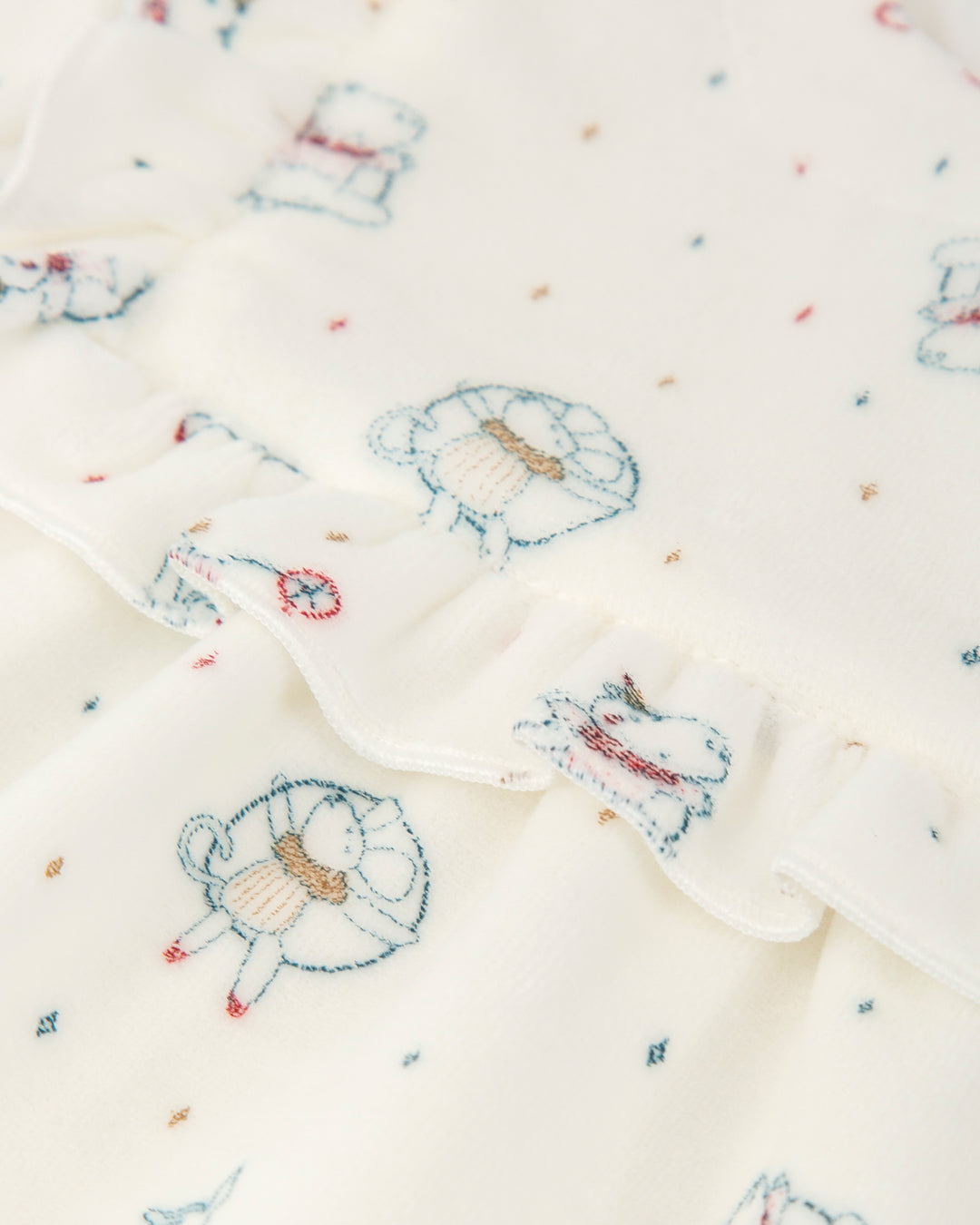 VESTIDO BLANCO CON LEOTARDOS