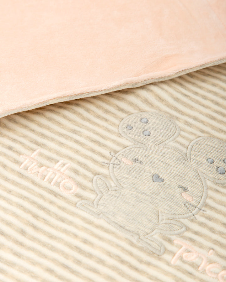 NEWBORN PETAL MOUSE BLANKET