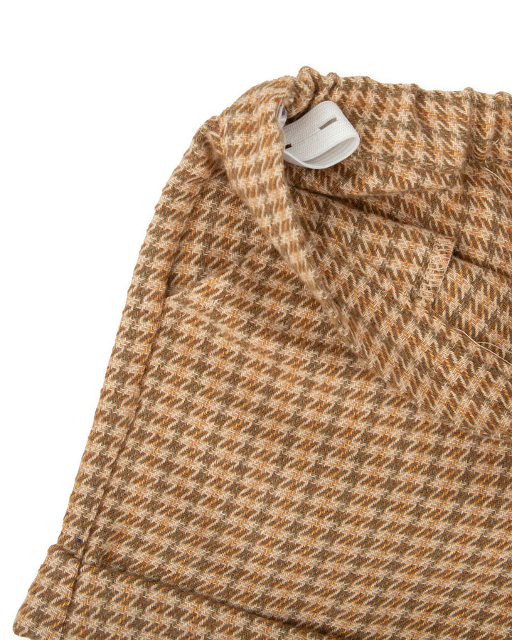 SHORTS CANELA CON CALCETINES