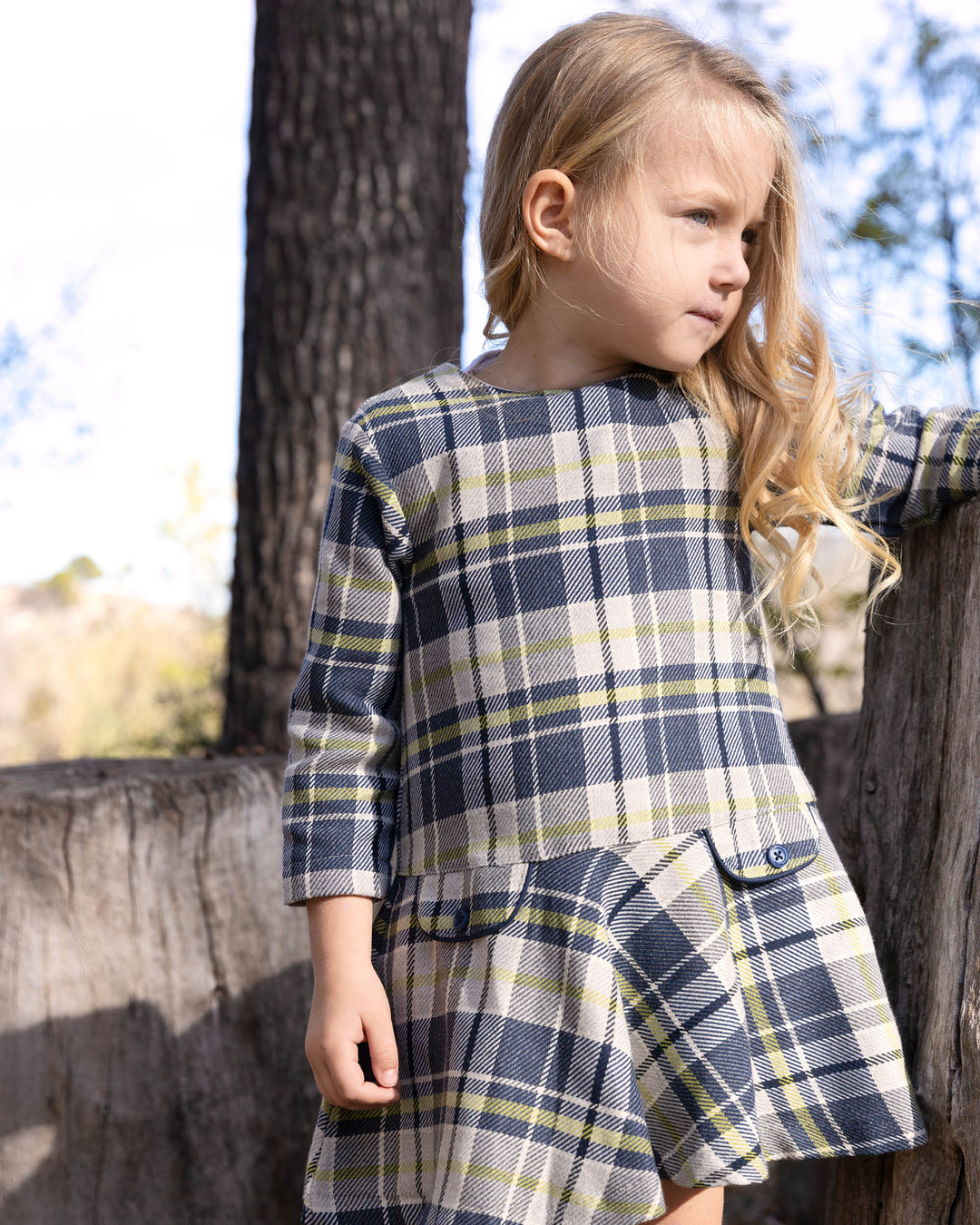 VESTIDO AZUL MARINO CON CALCETINES