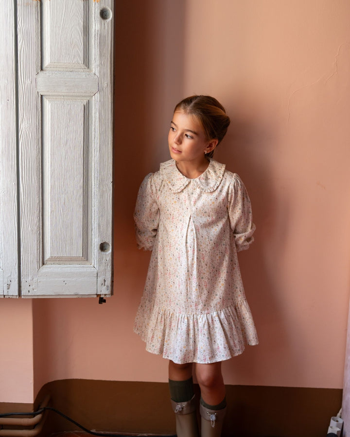 VESTIDO PÉTALO FLORES CON CALCETINES