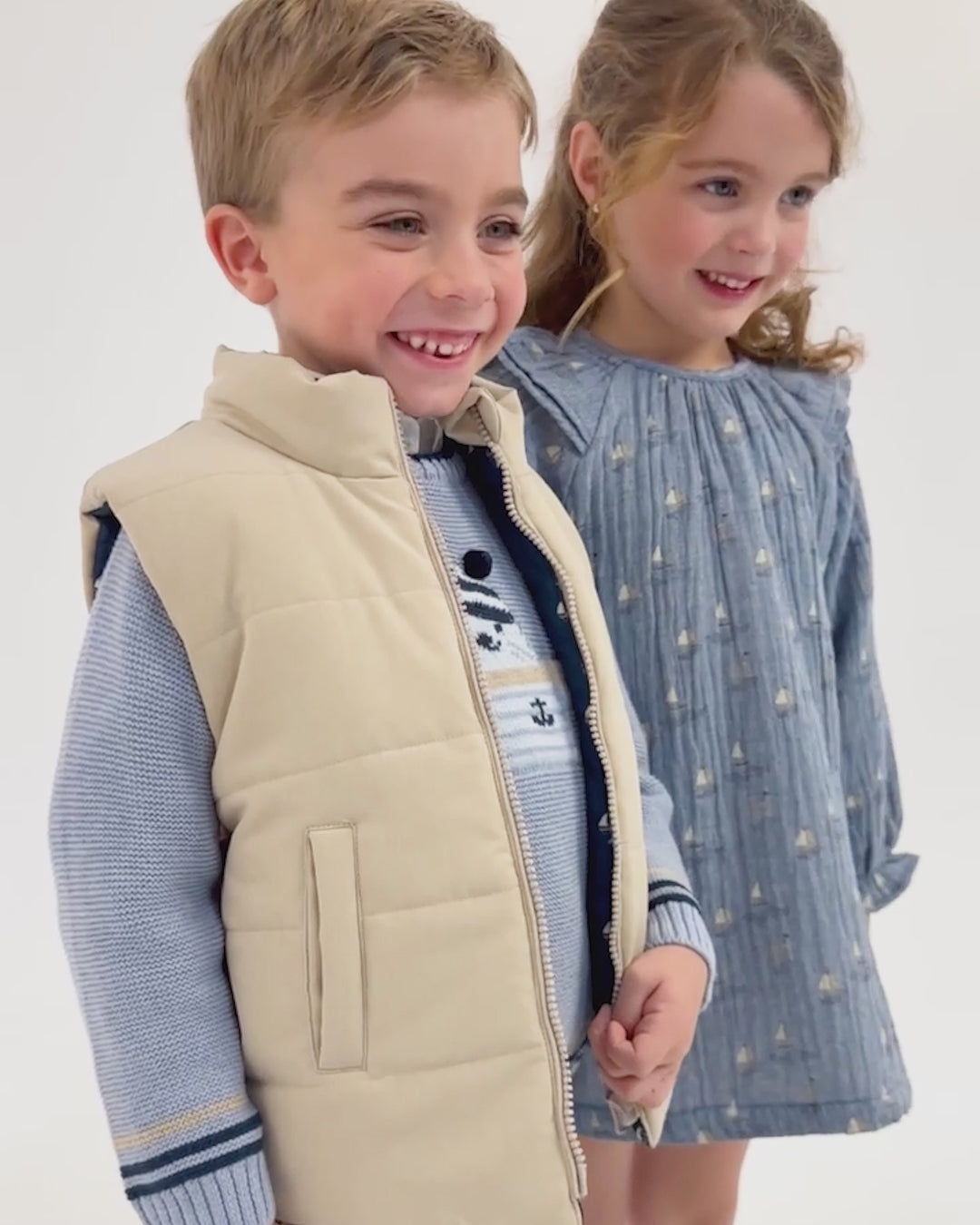 NAVY BLUE QUILTED REVERSIBLE VEST